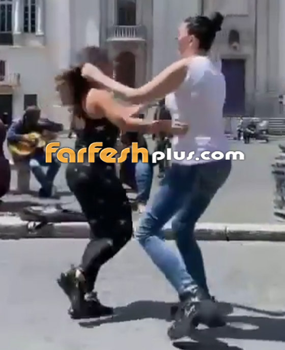 فيديو غادة عبد الرازق بوصلة رقص مرحة في شوارع إيطاليا.. من رقص معها؟ صورة رقم 8