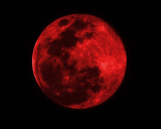 أول خسوف لعام 2022: السماء تتزين بظاهرة القمر الدموي ليلة الغد صورة رقم 5