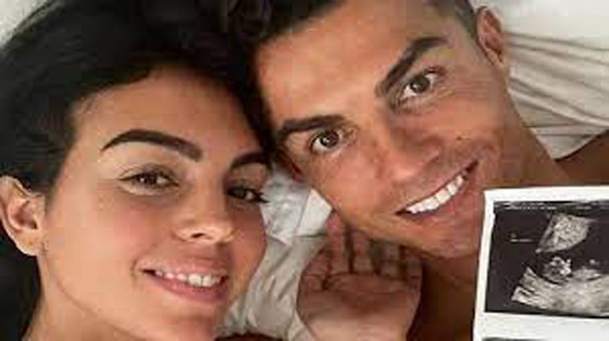 كيف أعلن النجوم بحزن خبر فقد أبنائهم؟ مطربة أهدته أغنية مؤثرة بعد استشهاده.. فيديو صورة رقم 1