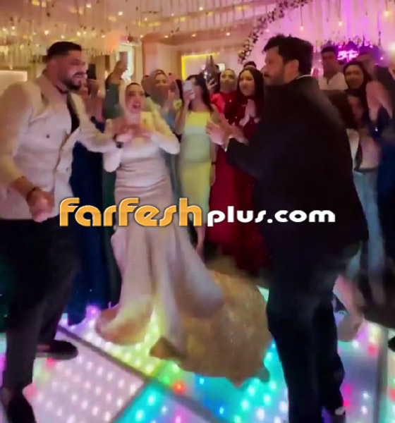 فيديو: مصطفى حجاج يفاجئ أحد متابعيه وعروسه بحضور حفل خطبتهما والغناء لهما صورة رقم 3