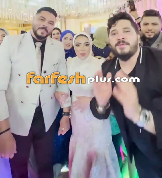 فيديو: مصطفى حجاج يفاجئ أحد متابعيه وعروسه بحضور حفل خطبتهما والغناء لهما صورة رقم 7