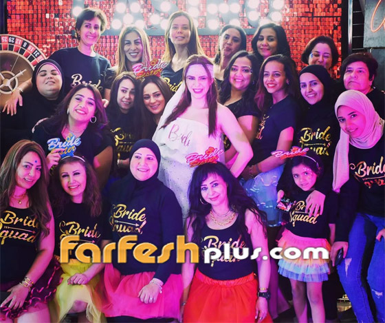 فيديو وصور زفاف الفنانة دنيا عبد العزيز.. العروس بفستان مميز وحذاء رياضي! صورة رقم 9