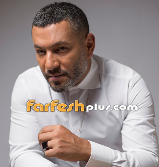 فيديو زياد برجي ينسى كلمات أغنيته على المسرح بعد أن فاجأته مُعجبة حسناء بقبلة على خده صورة رقم 11