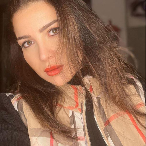 فيديو: مي عز الدين ترد على سؤال من الممثلة الأجمل منك؟ لن تصدقوا من إختارت! صورة رقم 5