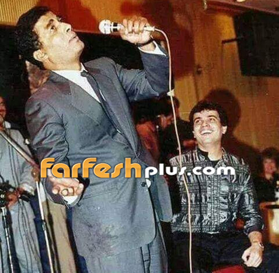صورة نادرة: عمرو دياب يضحك من غناء أحمد زكي! وديو بينهما لم يكتمل صورة رقم 1