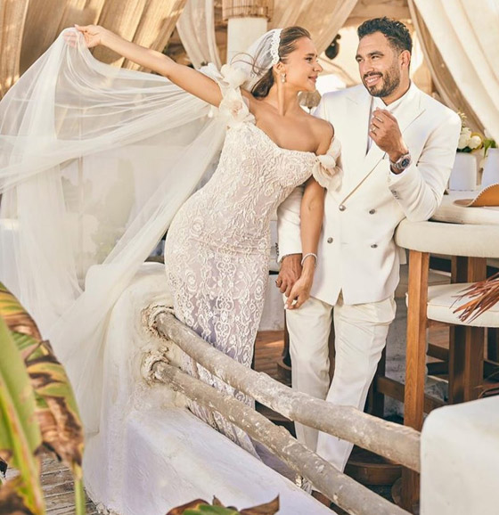 صور نجمات عربيات وعالميات تزوجن حديثا.. شاهد أجمل فساتين زفافهن بليلة العمر صورة رقم 6
