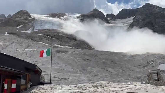 انهيار ثلجي ضخم بجبال الألب في إيطاليا.. أدى لمقتل 8 متنزهين وإصابات صورة رقم 2