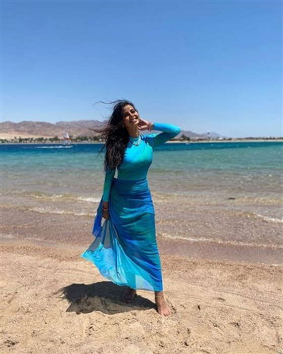 صور : منة عرفة تثير الجدل ببوركيني هادية غالب صورة رقم 3