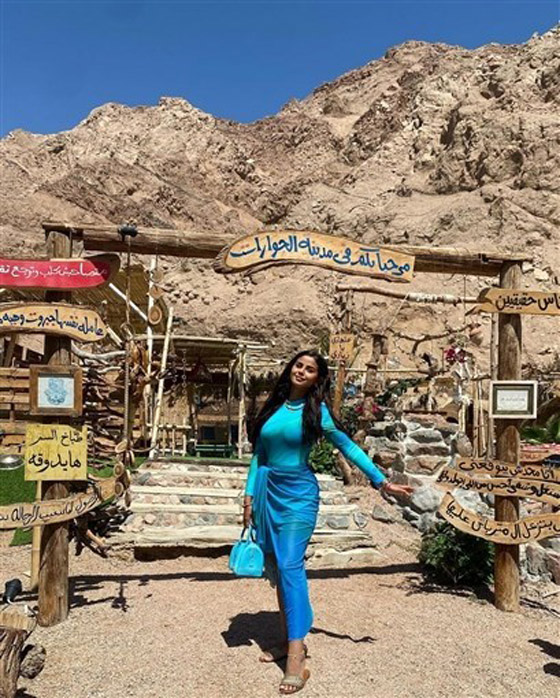 صور : منة عرفة تثير الجدل ببوركيني هادية غالب صورة رقم 2