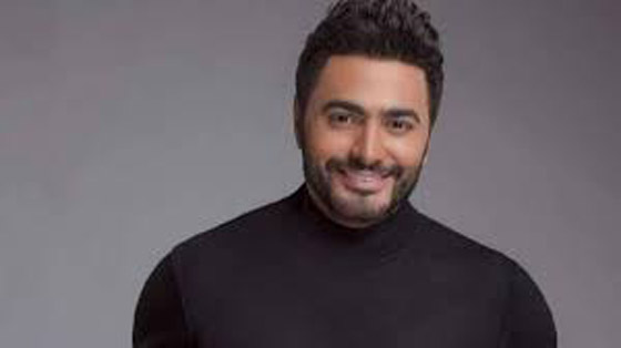 فيديوهات مواقف مضحكة جمعت بين تامر حسني مع الحرس الخاص 