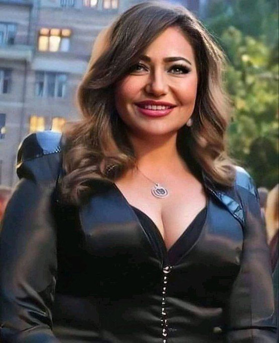 صور نادرة: ليلى علوي مع شقيقتها (ممثلة معتزلة) والجمهور: “مين فيكم ليلى”؟ صورة رقم 5
