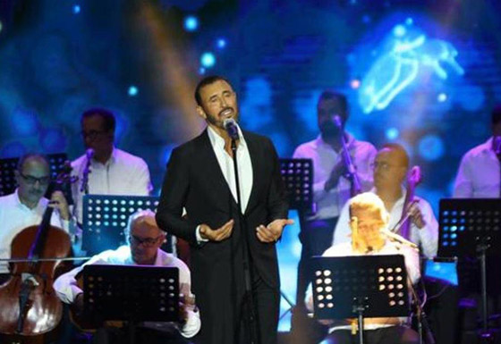 فيديوهات وصور كاظم الساهر بدار الأوبرا: رفض غناء 