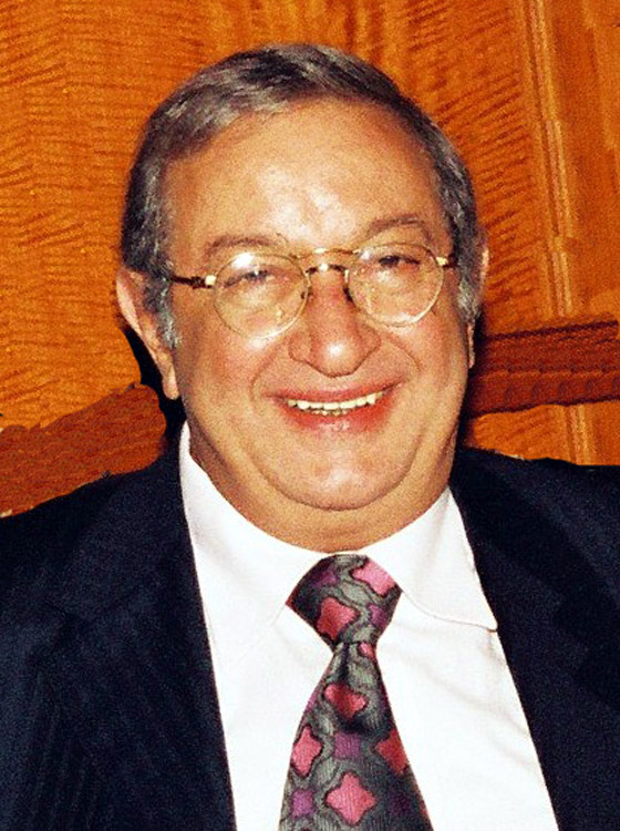 في ذكرى رحيله، رغدة تعترف بخوفها من نور الشريف وزوجته تكشف آخر لحظاته!  صورة رقم 3