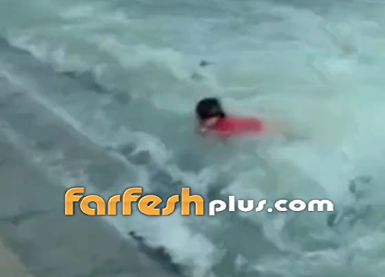 بالفيديو.. موقف بطولي من شاب صيني ينقذ طفلة من الغرق صورة رقم 1