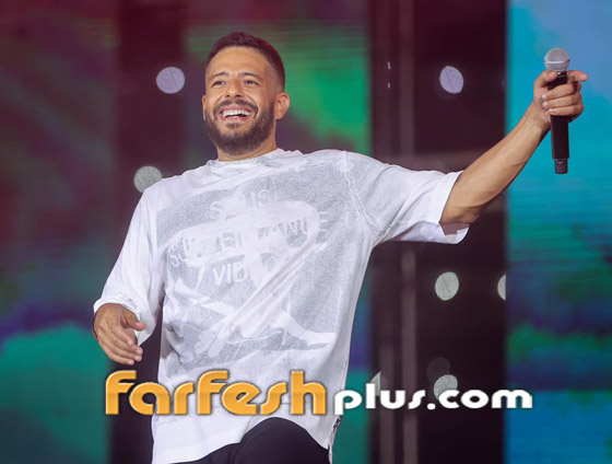 صور: محمد حماقي يرتدي تي شيرت بـ19 ألف جنيه ويدعو ابن شقيقه للمسرح صورة رقم 1