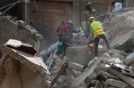 زلزال بقوة 7,4 درجات يهز المكسيك ومفاجأة صادمة في التوقيت صورة رقم 1