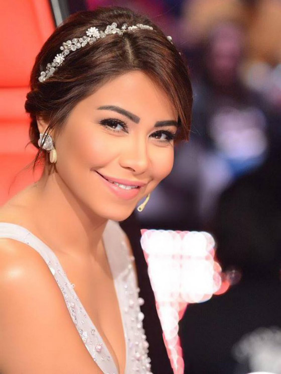 فيديو جرئ: شيرين عبد الوهاب بـ الهوت شورت ترقص مع شاب غريب! صورة رقم 2