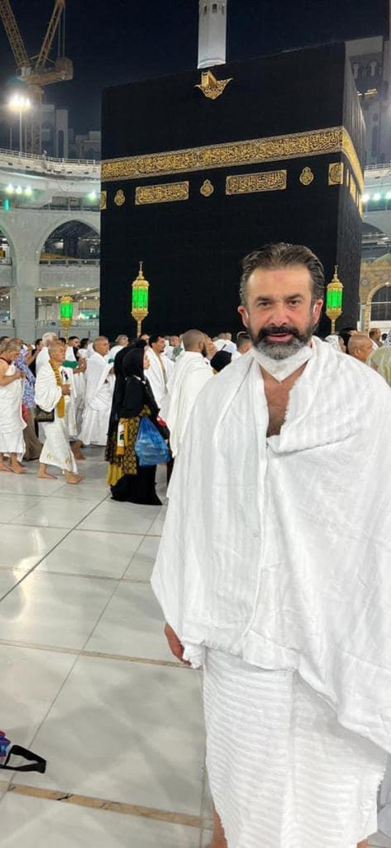 صور نجوم الفن يؤدون العمرة..منهم كريم عبد العزيز وهاني سلامة  صورة رقم 1