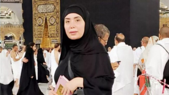 صور نجوم الفن يؤدون العمرة..منهم كريم عبد العزيز وهاني سلامة  صورة رقم 13