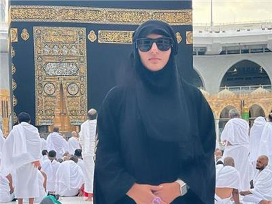 صور نجوم الفن يؤدون العمرة..منهم كريم عبد العزيز وهاني سلامة  صورة رقم 9