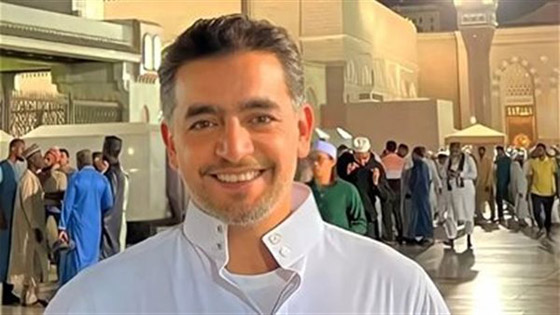 صور نجوم الفن يؤدون العمرة..منهم كريم عبد العزيز وهاني سلامة  صورة رقم 8