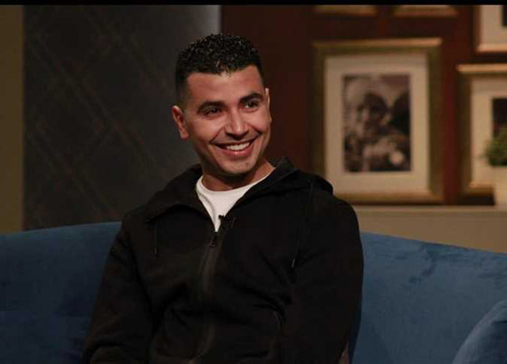 محمد أنور ينشر فيديو لطيف مع ابنته: لوّنت وجهه برسومات لتحوّله لبطل خارق صورة رقم 10