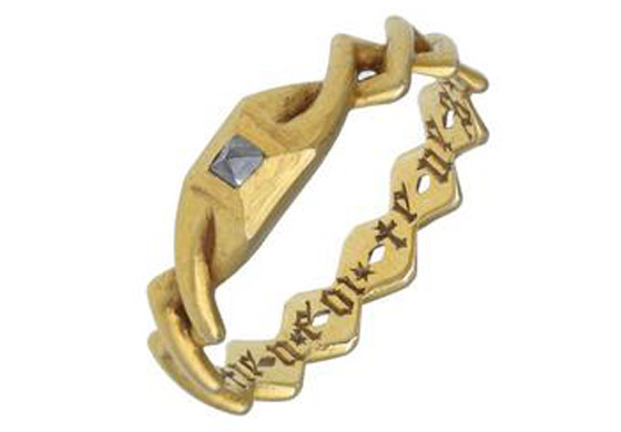 بريطاني يعثر على خاتم من العصور الوسطى يقدر ثمنه بـ35 ألف دولار! صورة رقم 5