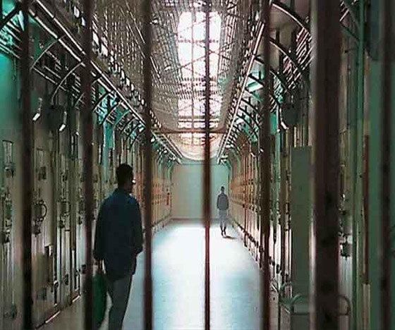 بمناسبة الفوز على ويلز.. إيران تفرج عن 715 سجينا صورة رقم 2