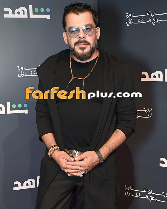 زوجة الفنان الأردني منذر رياحنة تخطف الأنظار بجمالها المُبهر.. ما قصة زواجهما الغريبة؟ صورة رقم 8