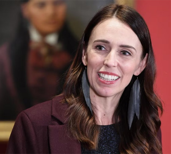 فيديو: وداع مؤثر لرئيسة وزراء نيوزيلندا بعد استقالتها صورة رقم 17