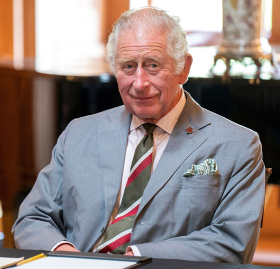 صاحب التاج البريطاني الملك تشارلز يقاضي صاحب تويتر إيلون ماسك صورة رقم 5