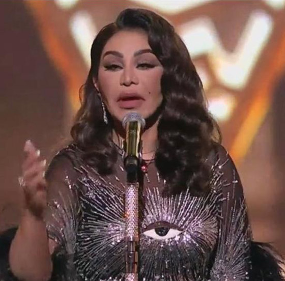 متابعة تتهم أحلام بالماسونية، والنجمة تهاجمها وتطالبها بخلع الحجاب ورميه بالمرحاض! صورة رقم 4