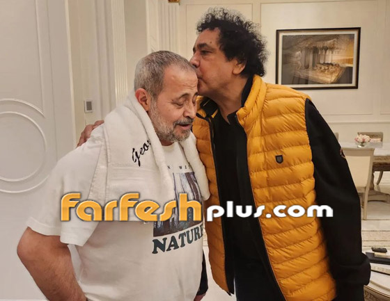 صور: الكينغ محمد منير يقبل رأس السلطان جورج وسوف صورة رقم 4