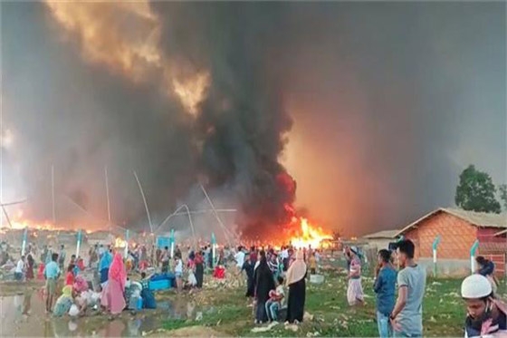 شاهد: اندلاع حريق ضخم في أحد مخيمات مسلمي الروهينغا في بنغلاديش  صورة رقم 5