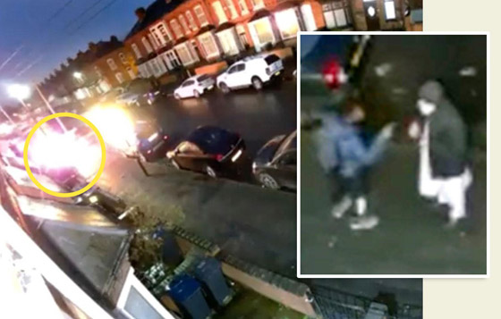 أشعل فيه النار بعد خروجه من المسجد.. اعتداء صادم على مسن في بريطانيا صورة رقم 6