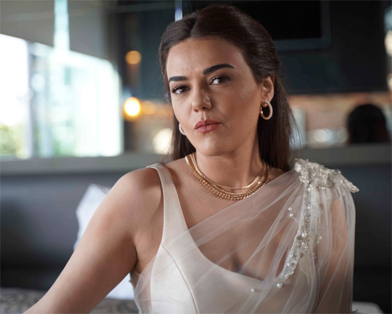 ‏مسلسلات رمضان في مسلسلات: الممثلتان السوريتان ديمة قندلفت (العربجي) ودانا موديني (الزند) تخطفان الأنظار صورة رقم 8