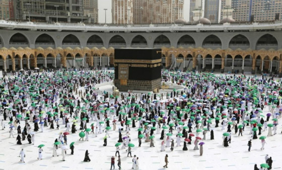 بدء توافد الحجاج إلى مشعر منى.. “ضيوف الرحمن” يستعدون لأداء أول مناسك الحج صورة رقم 8