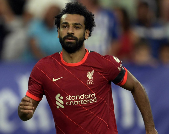 صور محمد صلاح على البحر مع إنجي علي وابنتها الشابة بملابس مثيرة صورة رقم 9