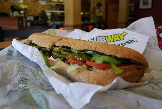 مطاعم Subway تقدم فرصة للفوز بشطائر مجانية مدى الحياة! وهذا الشرط صورة رقم 7