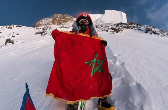 نجوا من الموت مرتين وعثرا على جثة.. مغامران مغربيان يتحديان أعلى قمم العالم! صورة رقم 3