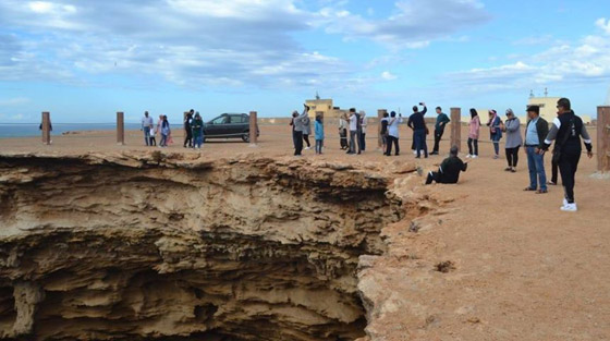 حفرة ضخمة غامضة بعمق 60 مترا تظهر فجأة في المغرب وتثير الرعب صورة رقم 5