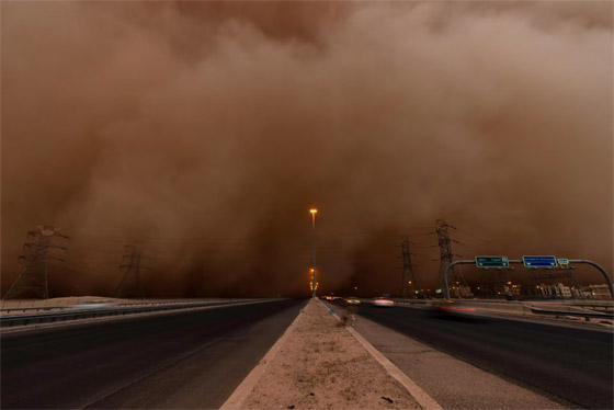 شابة كويتية تطارد العواصف وترصد صورا مذهلة للأحداث المناخية القاسية صورة رقم 3