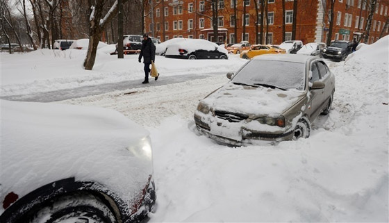 لم تشهدها منذ 60 عاماً.. عواصف ثلج عاتية تجتاح موسكو صورة رقم 6