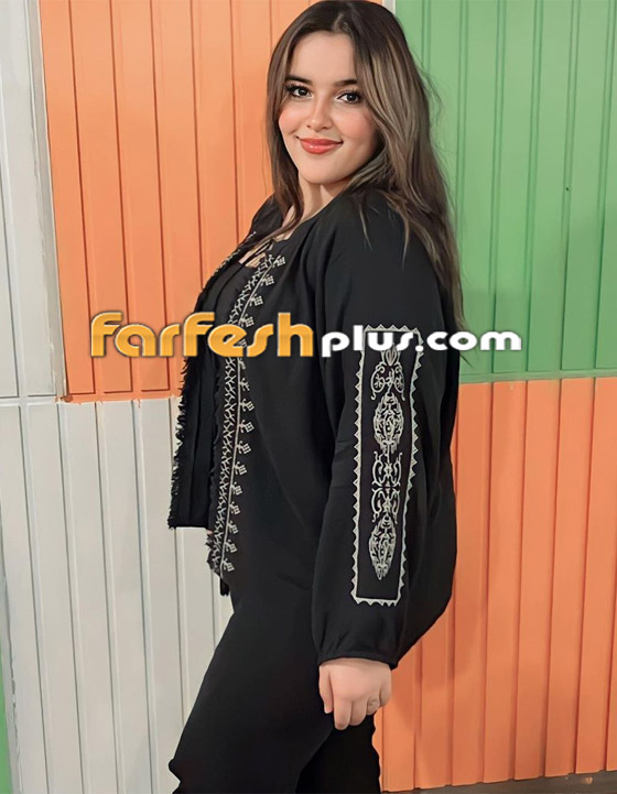 طفلة 