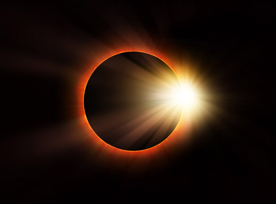 كيف يحدث كسوف الشمس.. فيديو مذهل للحظات تغرق الكوكب في الظلام صورة رقم 8