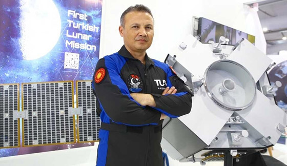 (طرتُ بلا أجنحة ومذاق الطعام مختلف).. أول رائد فضاء تركي يتحدث عن رحلته صورة رقم 7