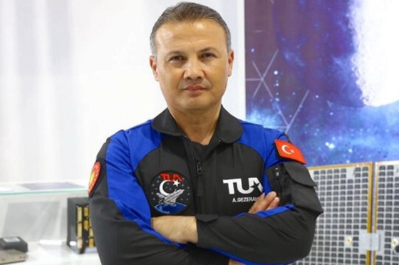 (طرتُ بلا أجنحة ومذاق الطعام مختلف).. أول رائد فضاء تركي يتحدث عن رحلته صورة رقم 8