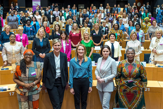 ما هو متوسط تمثيل النساء في البرلمانات على مستوى العالم؟ صورة رقم 4