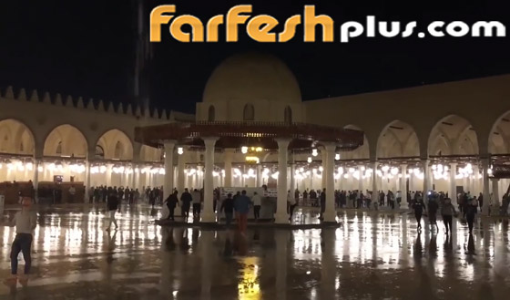 فيديو: أمطار تفاجئ مصلين بأقدم جامع في مصر وإفريقيا صورة رقم 4