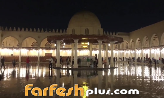 فيديو: أمطار تفاجئ مصلين بأقدم جامع في مصر وإفريقيا صورة رقم 5